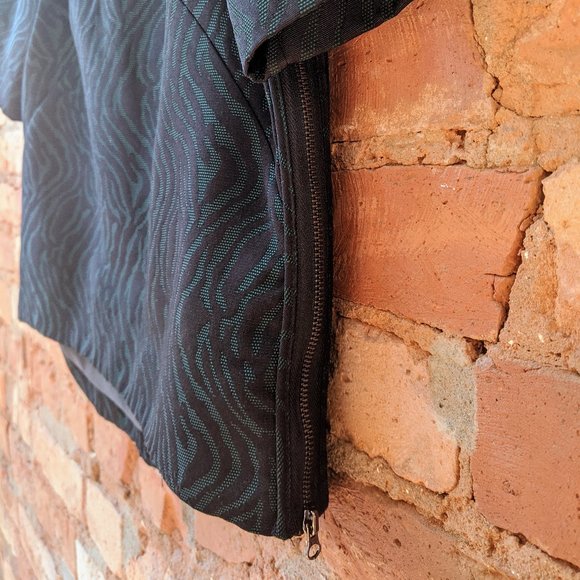 H&M Structured Tiger-Stripe Top - Picture 4 of 5